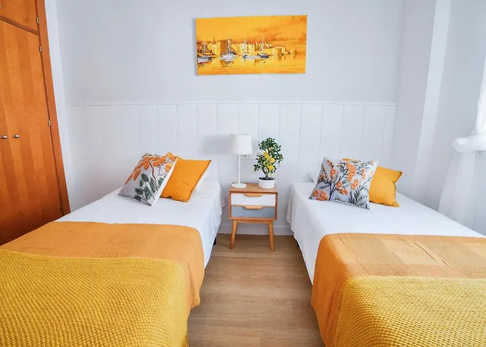 Precioso Y Exclusivo Apartamento En 1º Linea De Playa Con Parking
